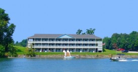 hotels smith mountain lake